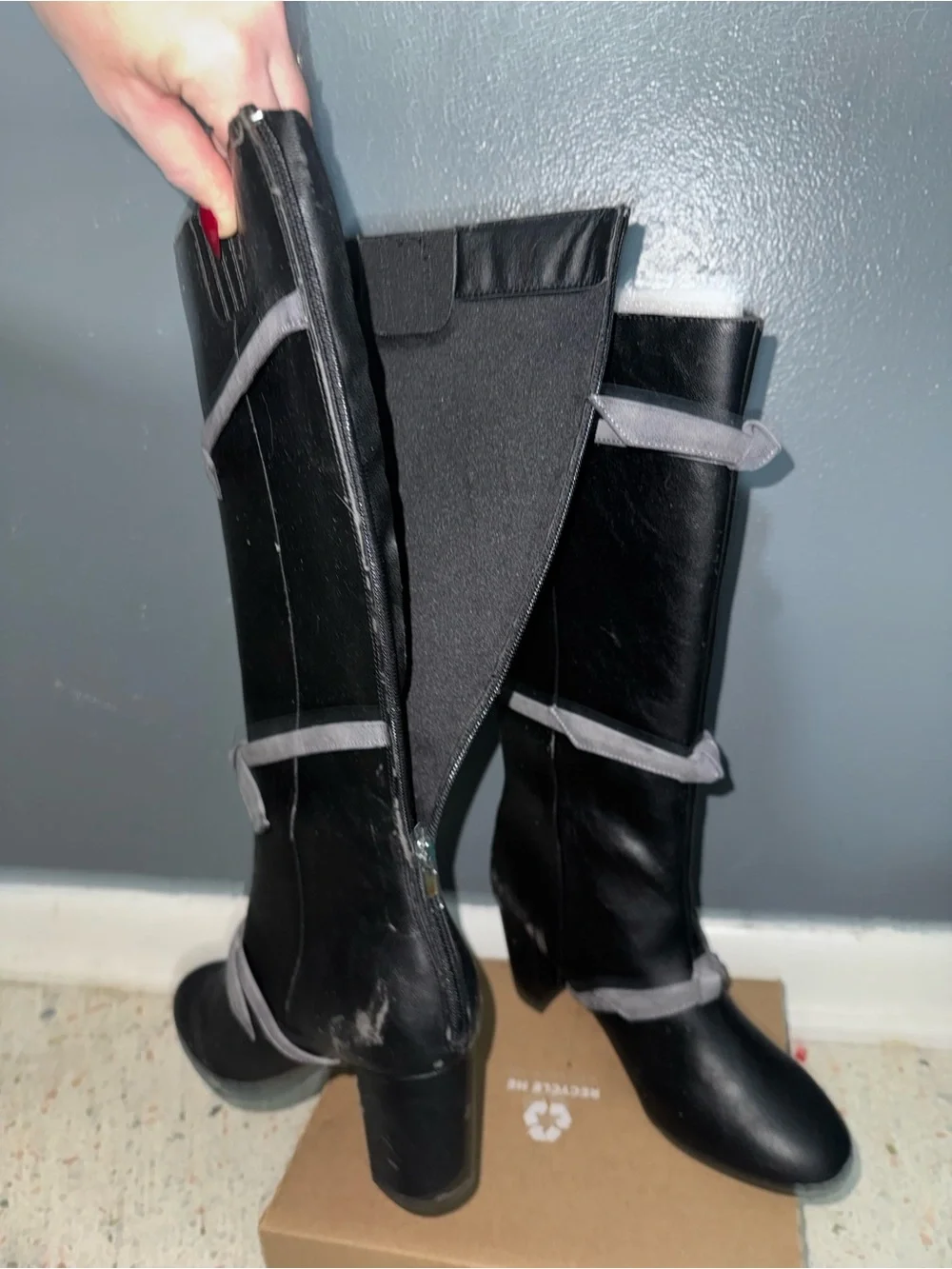 Black Knee-High Tie-Detail Women's Boots
